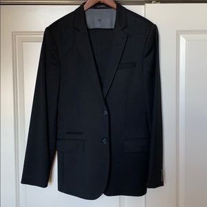 Black summertime Express suit